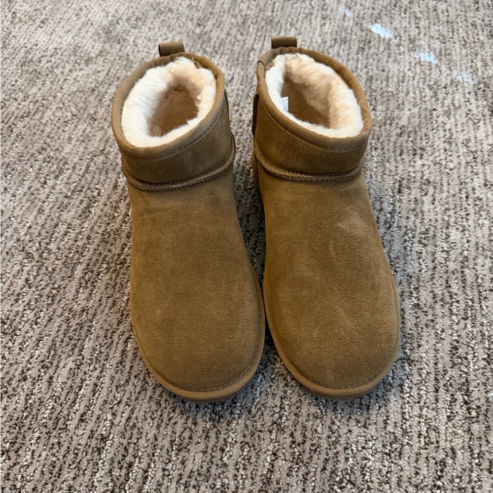 BearPaw Cozy Tan Ankle Boots - Picture 3 of 4
